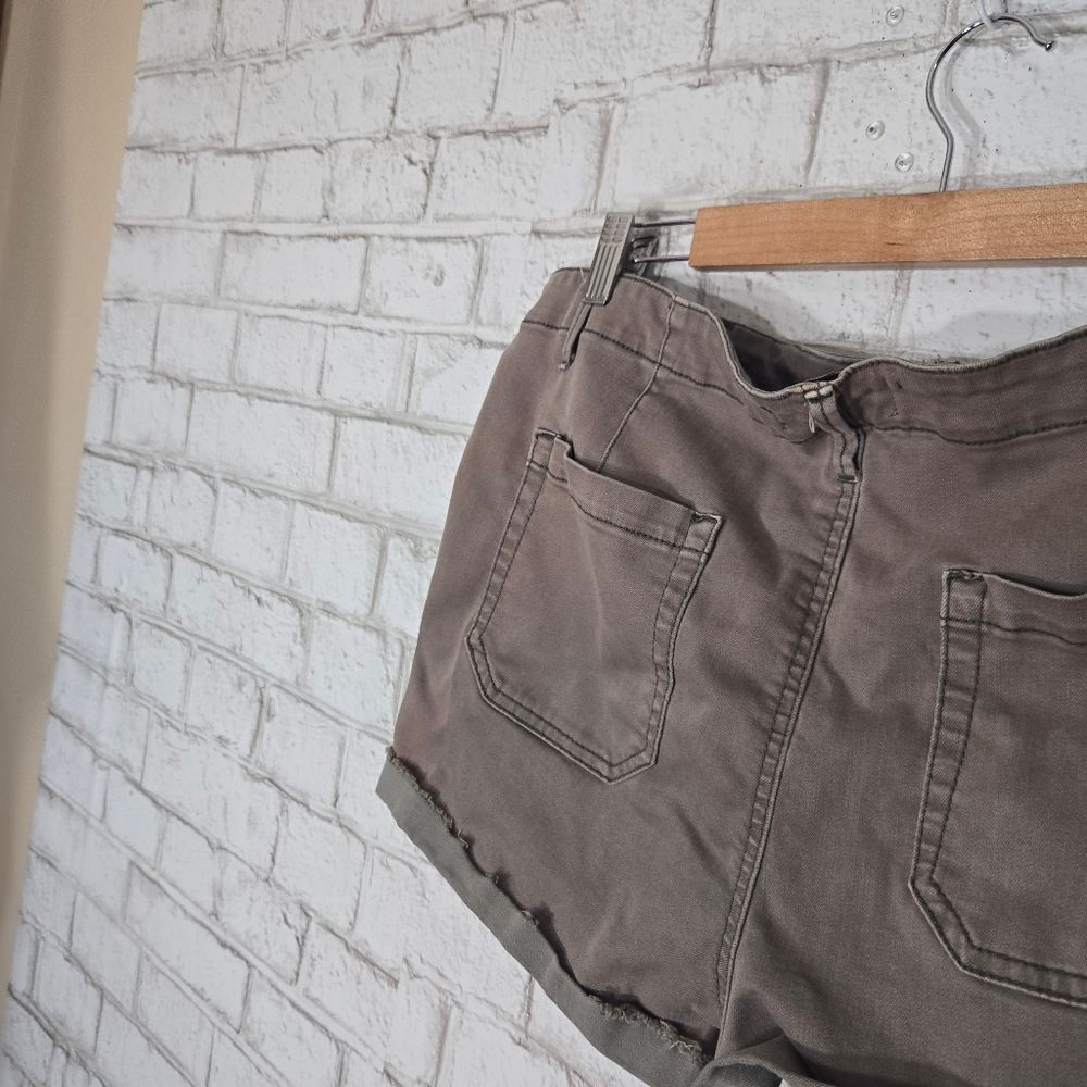 Knox Rose shorts - Picture 9 of 13